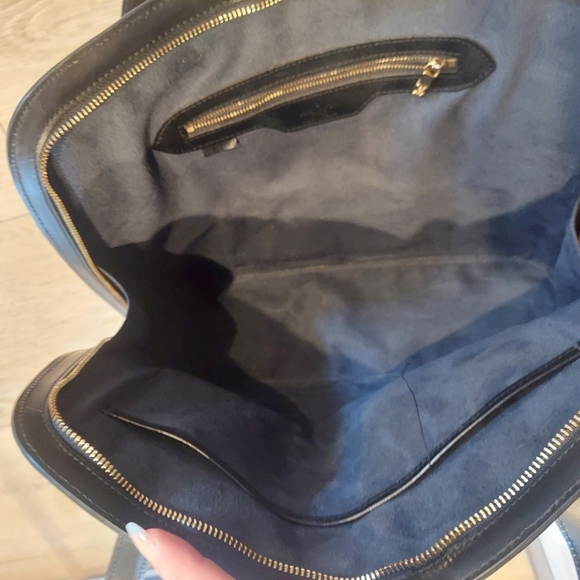 Louis Vuitton Black Epi Leather Lussac Tote Handbag (vintage) - Picture 5 of 8